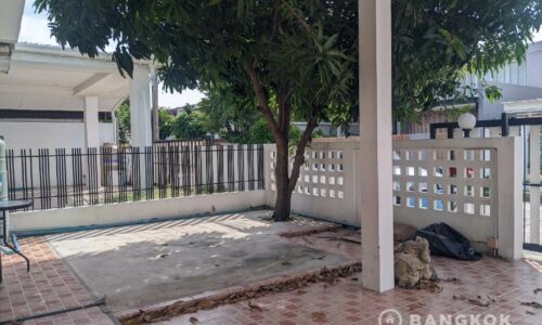 RENT 3 bed 2 bath house Sammakorn Village Ramkhamhaeng