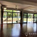 RENT Phra Khanong Detached Spacious 3 Bed 3 bath 2 maid in compound with swimming pool