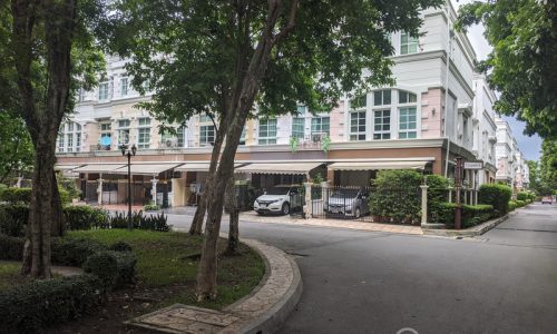 RENT Plus City Park Sukhumvit 101.1 Renovated 3 Bed 4 Bath Townhouse near BTS