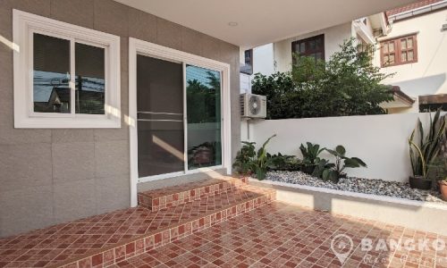 RENT Sammakorn Village Ramkhamhaeng - New Build semi detached house 2 + 1 Bed 2 bath House