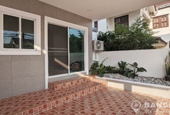 RENT Sammakorn Village Ramkhamhaeng - New Build semi detached house 2 + 1 Bed 2 bath House