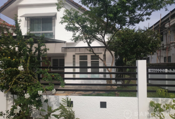 RENT Sammakorn Village หมู่บ้านสัมมากร Ramkhamhaeng New Renovated 2 bed 1 study house