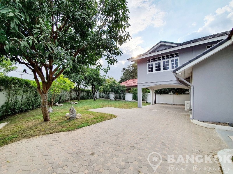 RENT Sukhumvit 71 Renovated Detached House 4 Bed 4 bath with Private Pool