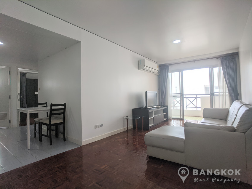 Sammakorn Condominium | Spacious High Floor 2 Bed photo