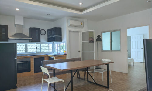 RENT Sammakorn Village Ramkhamhaeng High Floor Spacious 2 bed plus study apartment