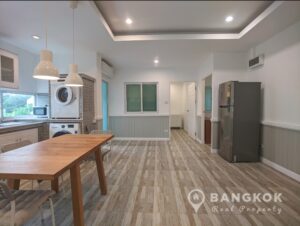 Sammakorn Village | Modern Spacious 2+1 Bed Apartment photo