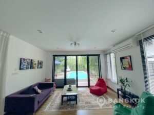 Ekkamai | Modern 4 Bed 5 Bath House with Private Pool photo