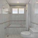 RENT Panya Village Pattanakarn หมู่บ้านปัญญาพัฒนาการ stunning Detached 4 bed 4 bath house with garden