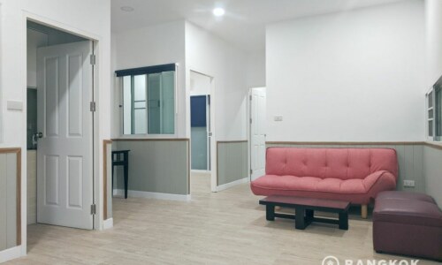 RENT Sammakorn Village หมู่บ้านสัมมากร รามคําแหง 112 Modern Bed Apartment Canal View (1)