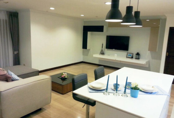Rent Richmond Palace ริชมอนด์ พาเลส spacious renovated 3 bed 3 bath condo in Thonglor (1)