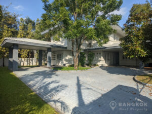 Lakeside Villa 1 | Elegant Detached 4 Bed 4 Bath House photo
