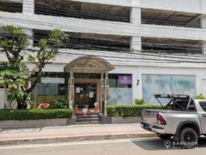 Asoke – Phrom Phong | Modern Retail Unit Investment photo