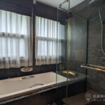 FOR SALE ซื้อบ้านถนนศรีนครินทร์ Srinakarin Stunning Renovated Detached 3 Bed 4 Bath House (22)