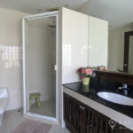 FOR SALE พร้อมพงษ์ ขายคอนโดราคาถูก Phrom Phong Hot Sale Spacious 3 Bed 3 Bath Condominium (26)