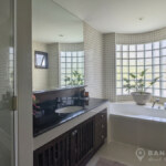 FOR SALE พร้อมพงษ์ ขายคอนโดราคาถูก Phrom Phong Hot Sale Spacious 3 Bed 3 Bath Condominium (27)