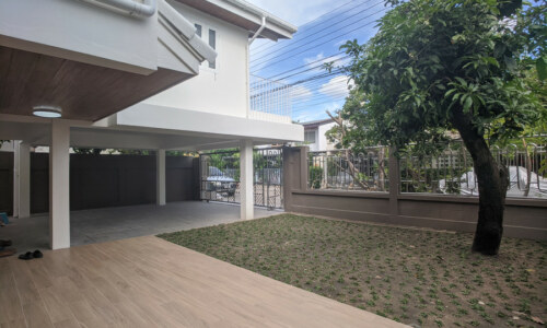 RENT Sammakorn Village หมู่บ้านสัมมากร renovated detached 3 bed 1 study 3 bath house in Ramkhamhaeng (24)
