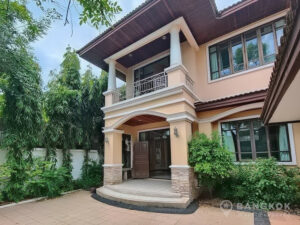 Ekkamai | Detached Spacious 4 Bed 3 Bath House photo