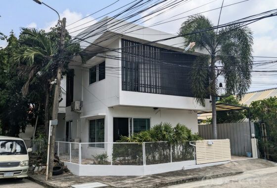 RENT หมู่บ้านสัมคร รามคำแหง 112 Sammakorn Village Detached Modern 2 bed 3 bath house