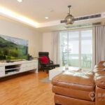RENT คริสตัล การ์เด้น คอนโดมิเนียม Crystal Garden Condo Nana renovated spacious 2 bed 2 bath