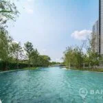 SALE ซื้อคอนโดที่ไอดีโอโอทู IDEO O2 Bangna Elegant Modern 2 bed 1 bath condo near Bangna BTS