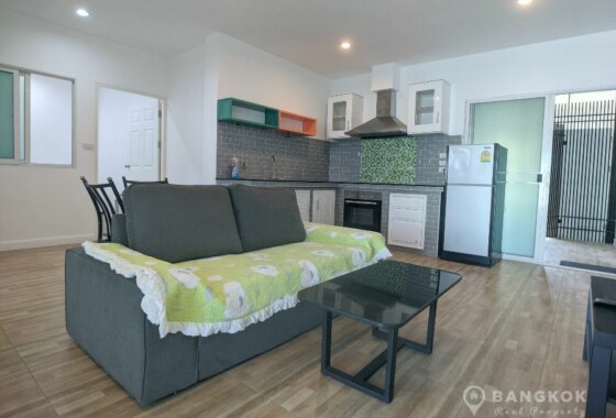 RENT Sammakorn Village หมู่บ้านสัมมากร Modern 2 Bed Apt