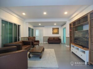 Sammakorn Village | Modern Spacious 3+1 Bed Apartment photo