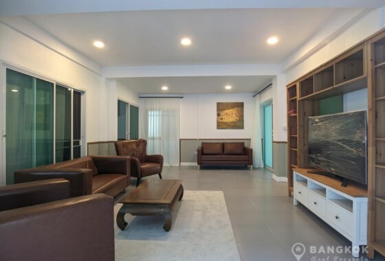 RENT หมู่บ้านสัมมากร รามคําแหง 112 Sammakorn Village New Spacious 3 bed 4 bath apartme