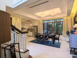 Pattanakarn | Elegant Family Home 3+1 Bed walk to new MRT photo