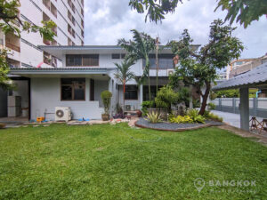 Phra Khanong | Newly Renovated 3+1 Bed Detached House walk to BTS photo