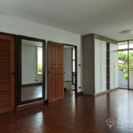 RENT ให้เช่าบ้านเดี่ยวในสุขุมวิทเดินไปbts Renovated Detached house 4 bed in sukhumvit walk to BTS