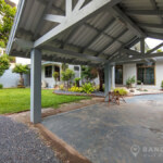 RENT ให้เช่าบ้านเดี่ยวในสุขุมวิทเดินไปbts Renovated Detached house 4 bed in sukhumvit walk to BTS