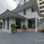 RENT ให้เช่าบ้านเดี่ยวในสุขุมวิทเดินไปbts Renovated Detached house 4 bed in sukhumvit walk to BTS