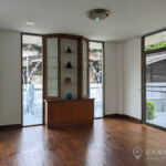RENT ให้เช่าบ้านเดี่ยวในสุขุมวิทเดินไปbts Renovated Detached house 4 bed in sukhumvit walk to BTS