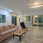 RENT ให้เช่าอพาร์ทเมนต์ในหมู่บ้านสัมมากร Spacious 2+1 bed apartment in Ramkhamhaeng