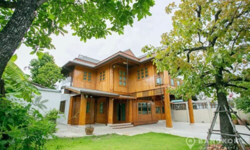 SALE บ้านไม้สักไทยออกแบบทันสมัย ขนาด ​​3 ห้องนอนใกล้ MRT สุทธิสาร Modern Thai Teak House 3 bed near Suttisan MRT