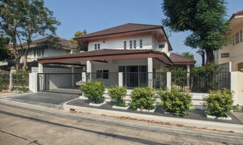 RENT-House-Sammakorn-Village-Renovated-Detached-Garden-4-bed-4-bath-หมู่บ้านสัมมากร
