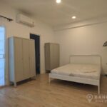 rent หมู่บ้านสัมมากร apartment sammakorn-village 2 bed 1 study 3 bath ramkhamhaeng