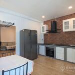 rent หมู่บ้านสัมมากร apartment sammakorn-village 2 bed 1 study 3 bath ramkhamhaeng