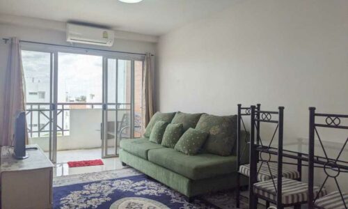RENT สัมมากร คอนโดมิเนียม Sammakorn Condominium 2 bed 1 bath condo High Floor Pool view