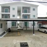 Sammakorn Village | Brand New 2 Bed Apartment with Lakeview