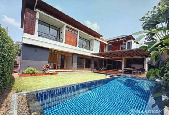 ALE ซื้อบ้าน สระว่ายน้ำส่วนตัว พระโขนง Phra Khanong Stunning 5 bed house with private pool