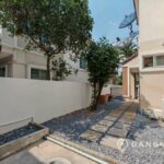 RENT หมู่บ้านสัมมากร Modern Detached house 4 beds 3 bath garden Sammakorn Village Ramkhamhaeng