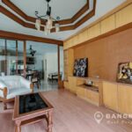 RENT หมู่บ้านสัมมากร Modern Detached house 4 beds 3 bath garden Sammakorn Village Ramkhamhaeng