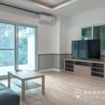 RENT หมู่บ้านสัมมากร รามคําแหง 112 Modern 2 bed 2 bath Apartment Sammakorn Village