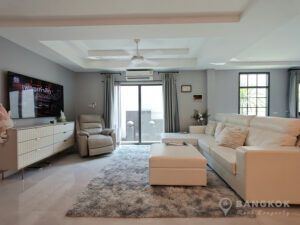 Bang Khen | Stunning Renovated Detached 4+1 Bed House photo
