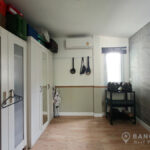 RENT หมู่บ้านสัมมากร Detached Renovated 3 bed 3 bath house with Garden in Sammakorn Village