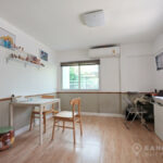 RENT หมู่บ้านสัมมากร Detached Renovated 3 bed 3 bath house with Garden in Sammakorn Village