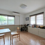 RENT หมู่บ้านสัมมากร Detached Renovated 3 bed 3 bath house with Garden in Sammakorn Village
