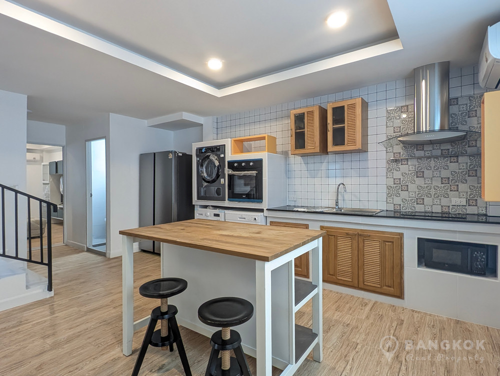 RENT หมู่บ้านสัมมากร Brand New Detached 3 bed 6 bath Townhome