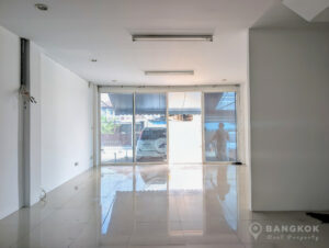 Sammakorn Village | Home Office 4 Bed 5 Bath Townhouse photo